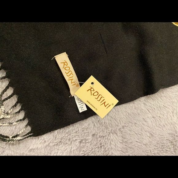 Rossini Russian traditional shawl, 76x 28,5 inch - Picture 4 of 5